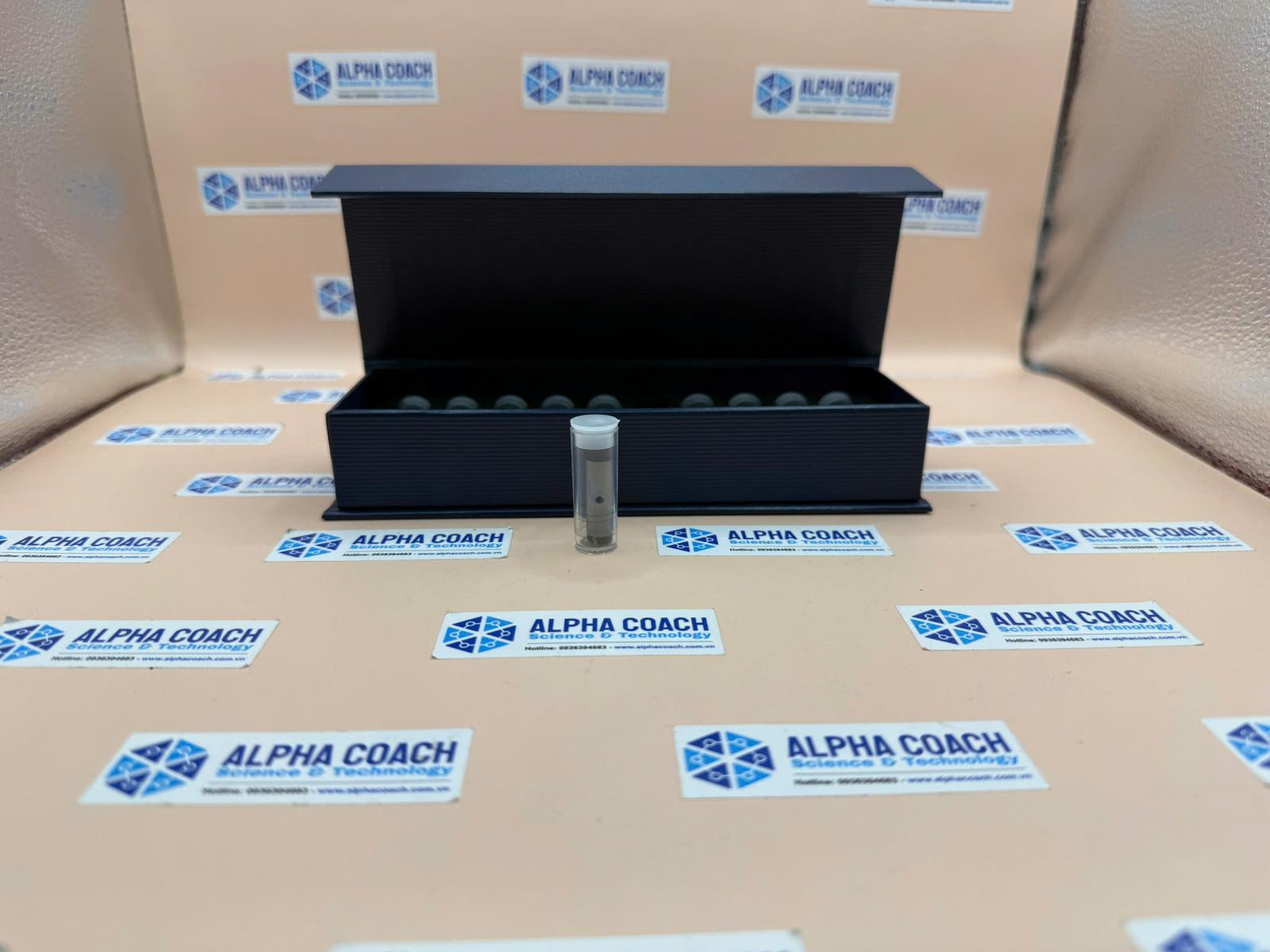 Ống Furnace AAS Tubes (Partitioned tubes, pyrolytically coated) 10c/Hộp cho máy quang phổ hấp thụ nguyên tử AAS hãng Agilent/ Varian